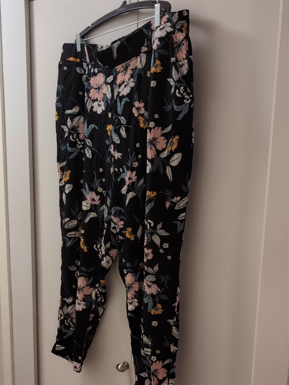 Black Cropped Pants